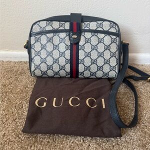 💯 Sale!! Vintage GUCCI accessory collection bag